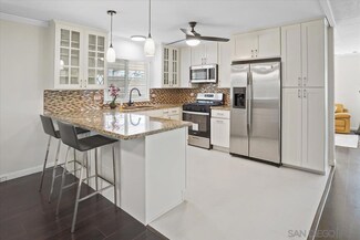 7004 San Bartolo St, Carlsbad, CA 92011