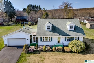 829 E Main St, Weatherly, PA 18255