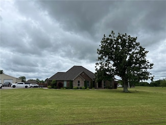 2704 Bugscuffle Rd, Lavaca, AR 72941
