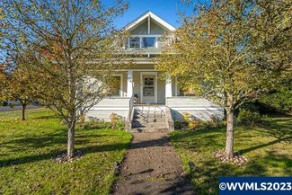 16 Log Cabin St, Independence, OR 97351