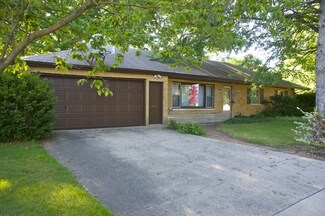 2303 Thorndale Ct, Elkhart, IN 46517