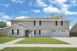 1311 Dandridge Ave, Pasadena, TX 77502