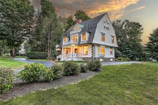 139 Rumstick Rd, Barrington, RI 02806