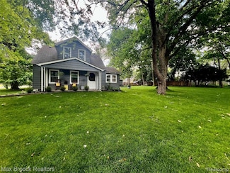 3705 Sancroft Ave, West Bloomfield, MI 48324