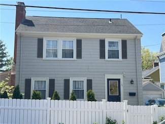 135 Cypress St, Providence, RI 02906