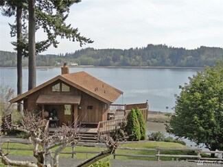 100 E Bahama Dr, Grapeview, WA 98546