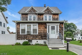 98 Douglas Ave, Somerset, NJ 08873