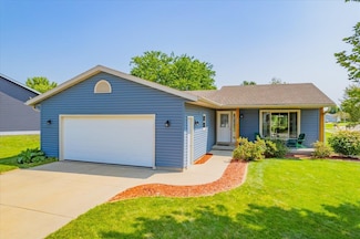 906 Ann Ct, Belleville, WI 53508