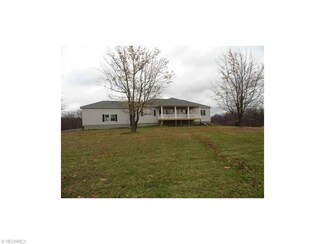 38 Canary Dr, New Cumberland, WV 26047