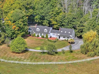 108 Whitten Neck Rd, Wolfeboro, NH 03894