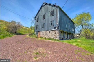 80 Red Cliff Rd Unit A, Upper Black Eddy, PA 18972
