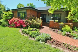 570 Gederson Ln, Saint Louis, MO 63122
