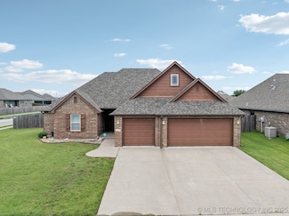 1620 E Boston Ct, Broken Arrow, OK 74012