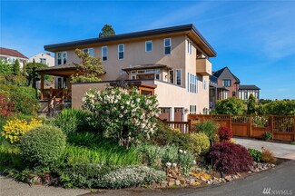 2602 43rd Ave W, Seattle, WA 98199