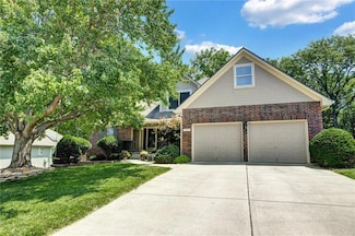 5317 NE Scenic Dr, Lees Summit, MO 64064