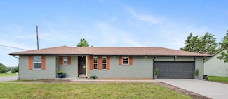109 Aaron Dr, Andover, KS 67002