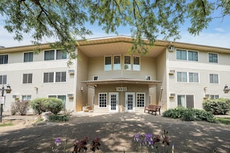 10311 Cedar Lake Rd Unit 202, Minnetonka, MN 55305