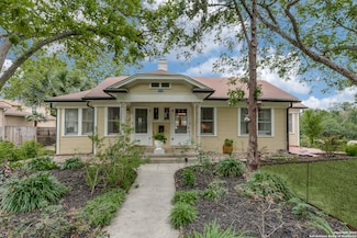 222 Redwood St, San Antonio, TX 78209