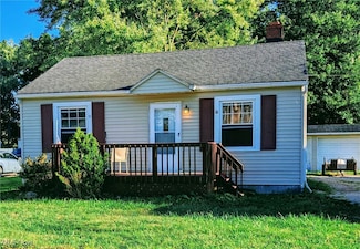 38754 Adkins Rd, Willoughby, OH 44094