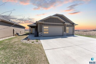 502 Prairieside Trail, Harrisburg, SD 57032