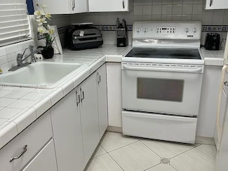 6620 W 2nd Ct Unit 407, Hialeah, FL 33012