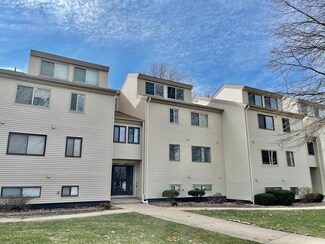 2121 Melrose Dr Unit B, Champaign, IL 61820