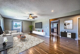 1901 Tower Rd, Lebanon, MO 65536