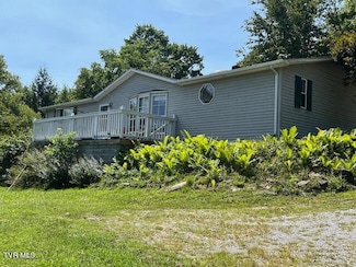 7900 High Oak Rd, Pound, VA 24279