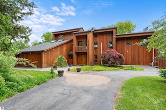 4340 E Huron River Dr, Ann Arbor, MI 48105
