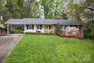 391 Hawthorne Dr, Brevard, NC 28712