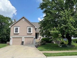 1229 SE Princeton Dr, Lees Summit, MO 64081