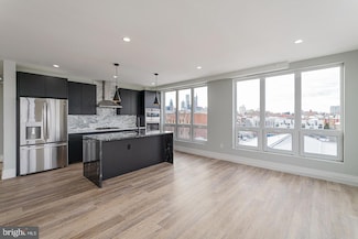526 Brown St Unit 401, Philadelphia, PA 19123