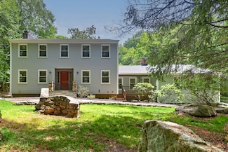 20 Ravenwood Dr, Weston, CT 06883