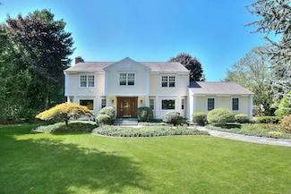 8 Northfield Dr, Westport, CT 06880