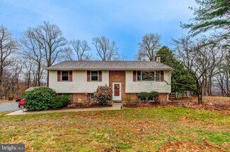243 Red Oak Dr, Boyertown, PA 19512
