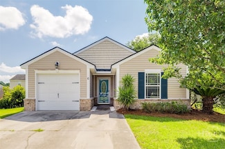 6 Spring Lake Cir, Savannah, GA 31407