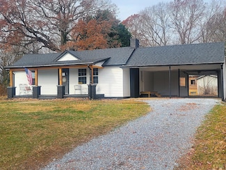 1550 Wards Rd, Altavista, VA 24517