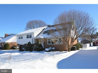 2406 Laurel Rd, Reading, PA 19609