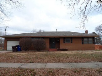 502 W State St, Lindsborg, KS 67456