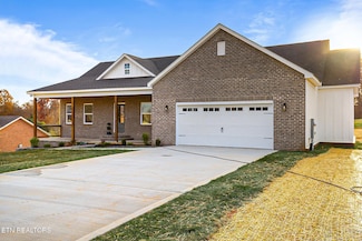 5555 J Riley West Dr, Greenback, TN 37742