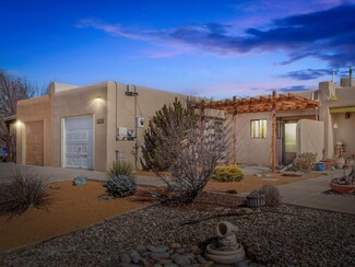 1021 Avenida Linda, Santa Fe, NM 87507