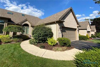 8612 Stone Oak Dr, Holland, OH 43528