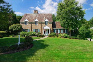 137 Remington Rd, Manhasset, NY 11030