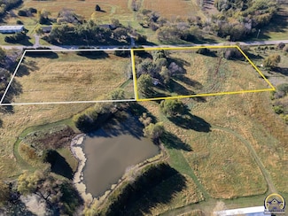 728 E Santa fe Ave, Burlingame, KS 66413