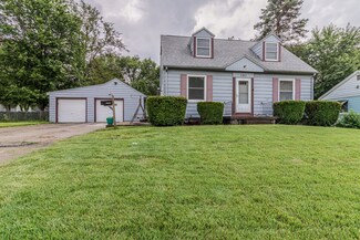 101 Arcadia Dr, Champaign, IL 61820