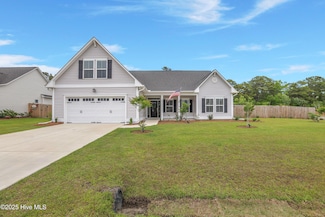 24 W Weatherbee Way, Hampstead, NC 28443