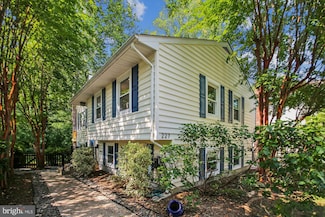 227 Dewey Dr, Annapolis, MD 21401
