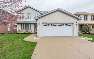6518 W Belle Plaine Ave, Chicago, IL 60634