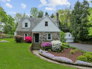 7 Scribner Heights, Norwalk, CT 06854