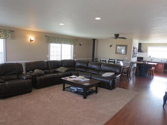 2 Carmac Ave, Fairfield, MT 59436